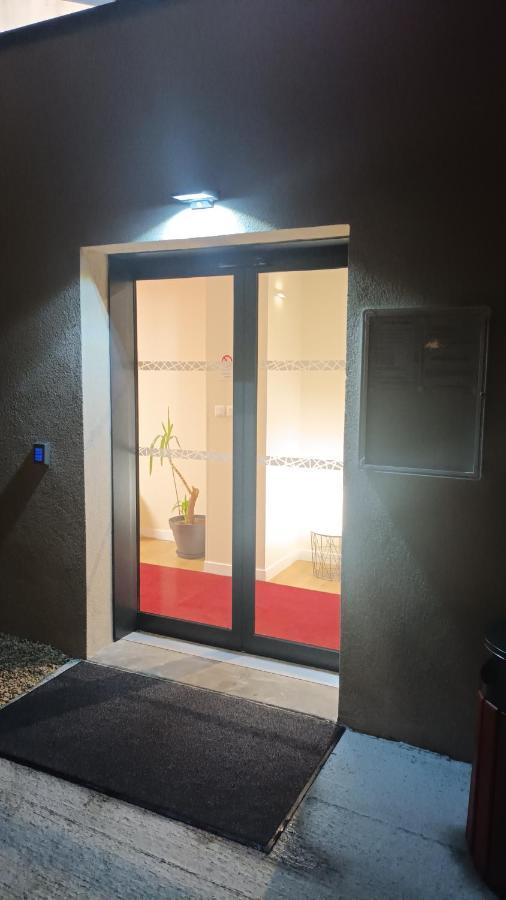 Le Petit Logis Otel Beaumont-en-Véron Dış mekan fotoğraf