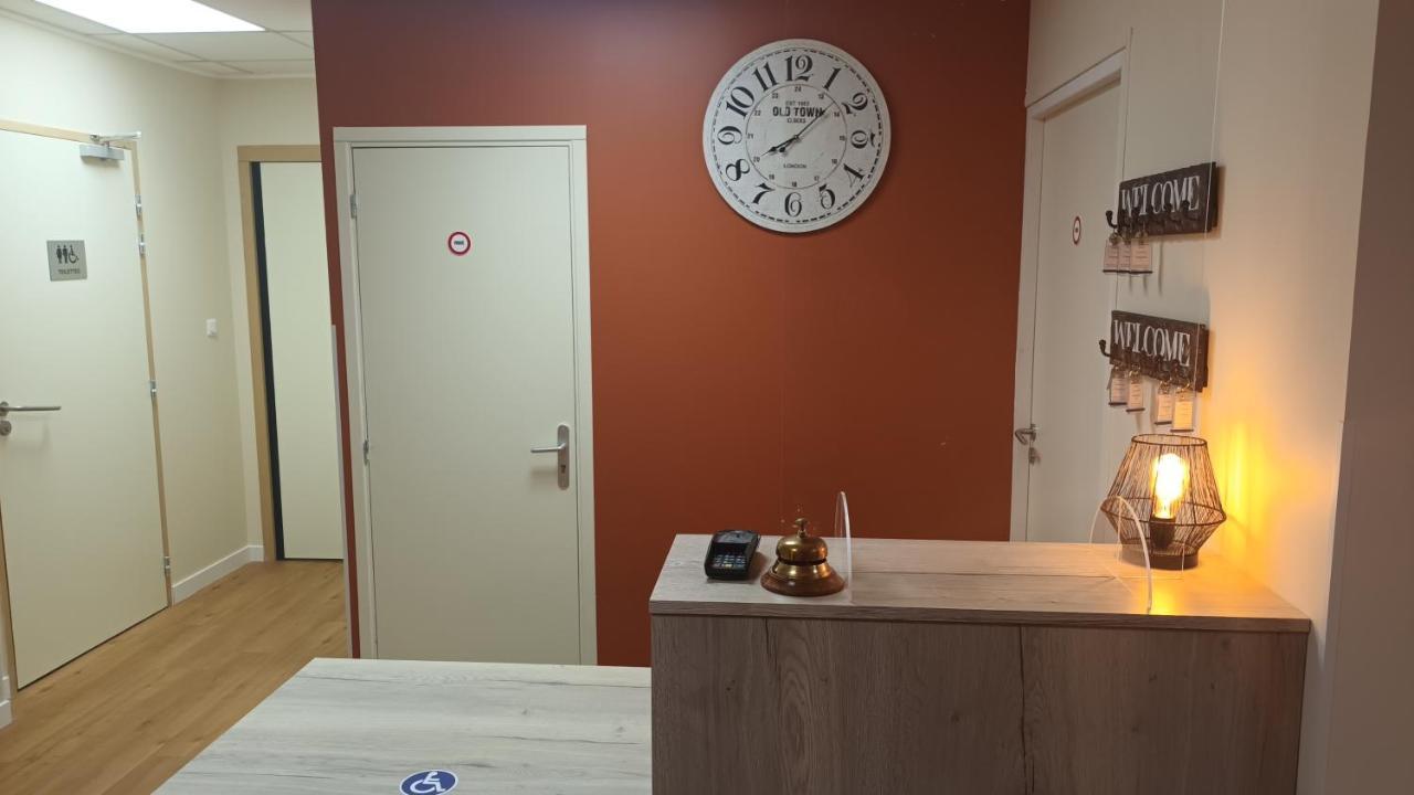 Le Petit Logis Otel Beaumont-en-Véron Dış mekan fotoğraf
