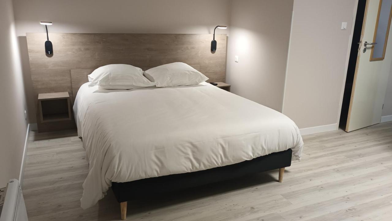 Le Petit Logis Otel Beaumont-en-Véron Dış mekan fotoğraf