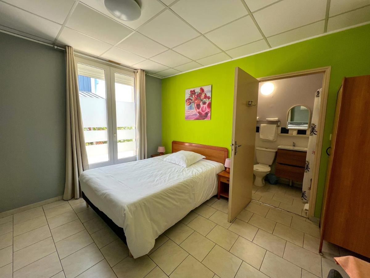 Le Petit Logis Otel Beaumont-en-Véron Dış mekan fotoğraf