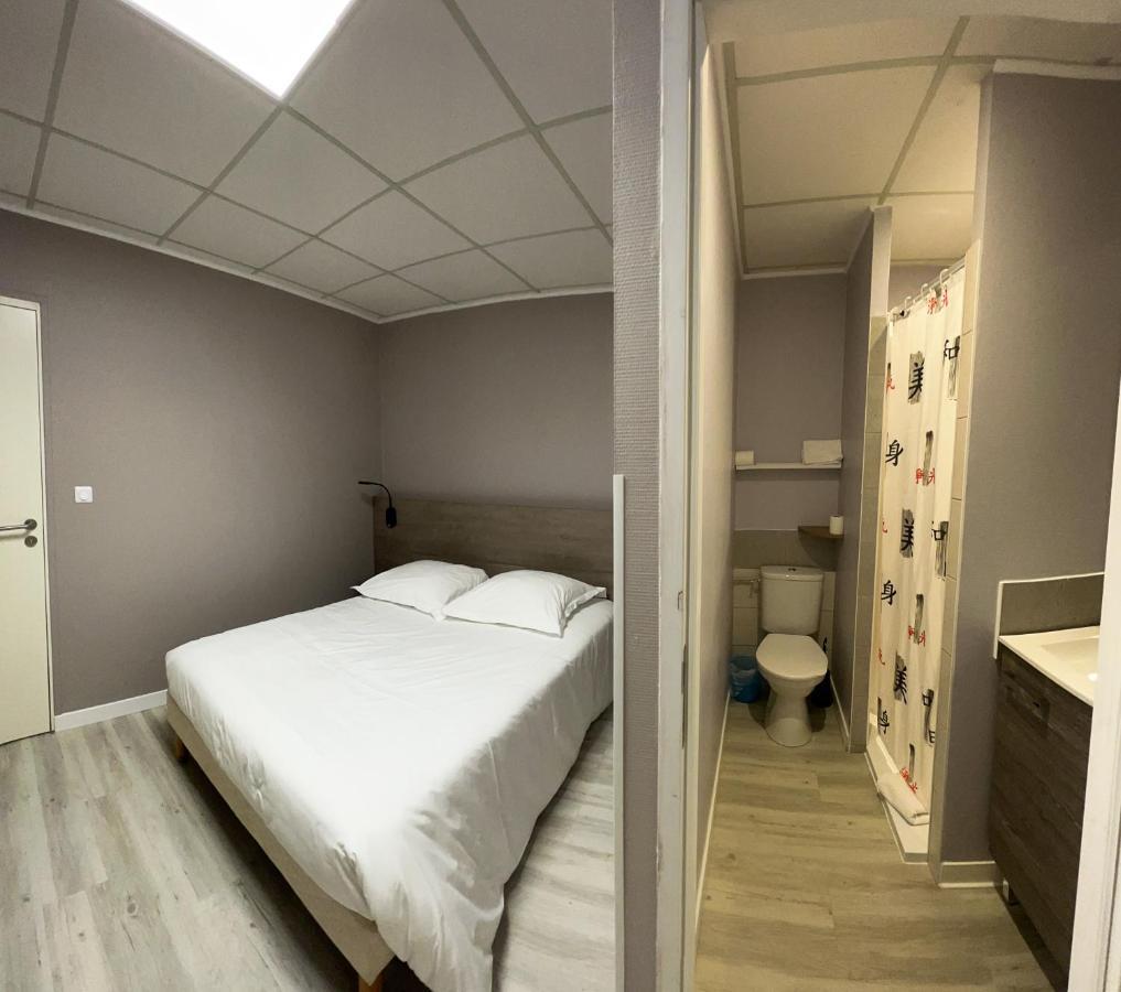 Le Petit Logis Otel Beaumont-en-Véron Dış mekan fotoğraf