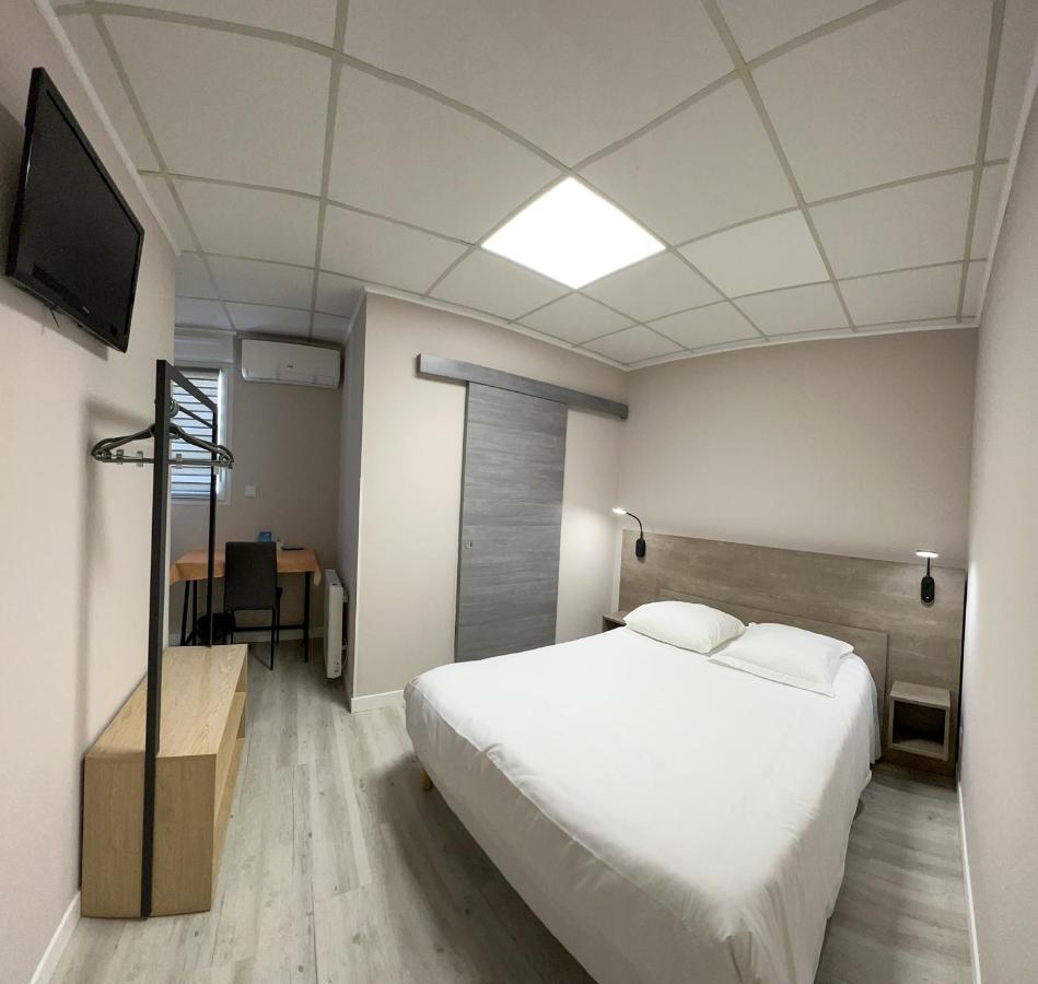 Le Petit Logis Otel Beaumont-en-Véron Dış mekan fotoğraf