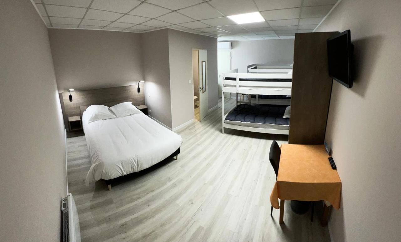 Le Petit Logis Otel Beaumont-en-Véron Dış mekan fotoğraf