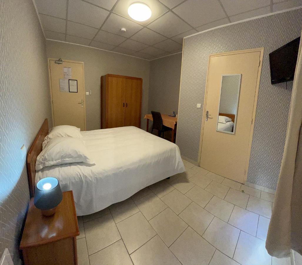 Le Petit Logis Otel Beaumont-en-Véron Dış mekan fotoğraf