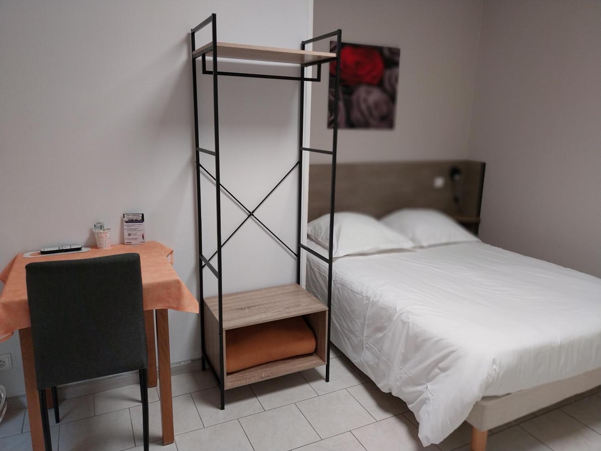 Le Petit Logis Otel Beaumont-en-Véron Dış mekan fotoğraf